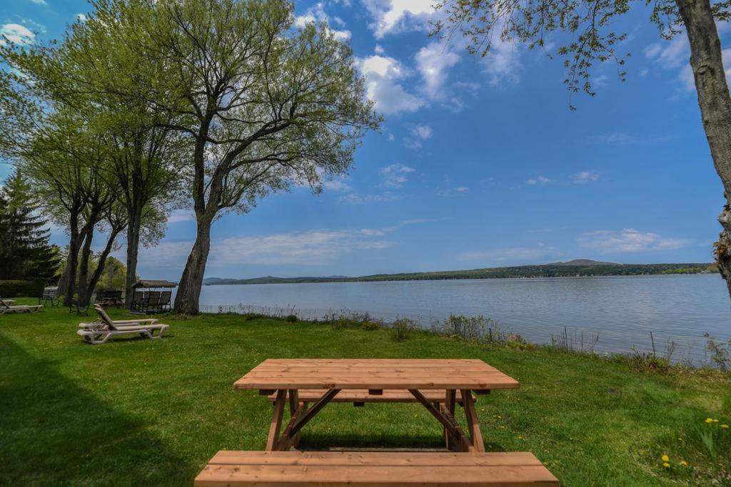 O'Berge Du Village C304 - Bord De L'Eau Magog Eksteriør bilde